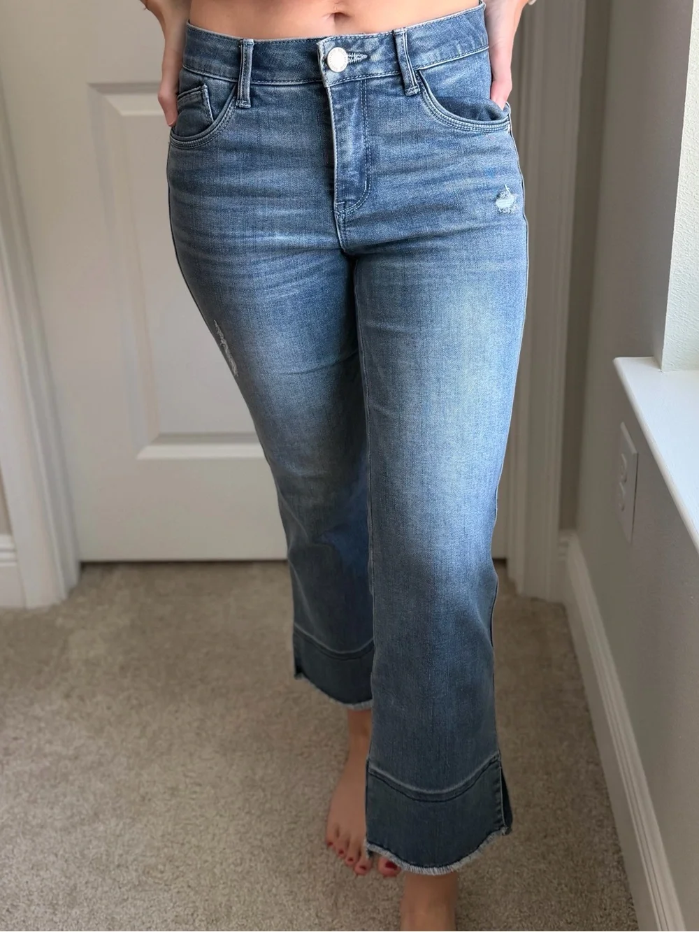 MAC & ME Straight-Leg Distressed Cuff Cropped Jeans